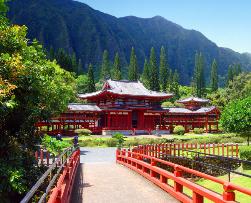 Byodo-in Temple on Oahu Grand Circle Island Tour of Oahu