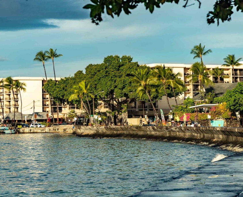 Kona Town Wall Fishing with Kamehameha Hotel background Big Island Kona Town Wall Fishing with Kamehameha Hotel background Big Island