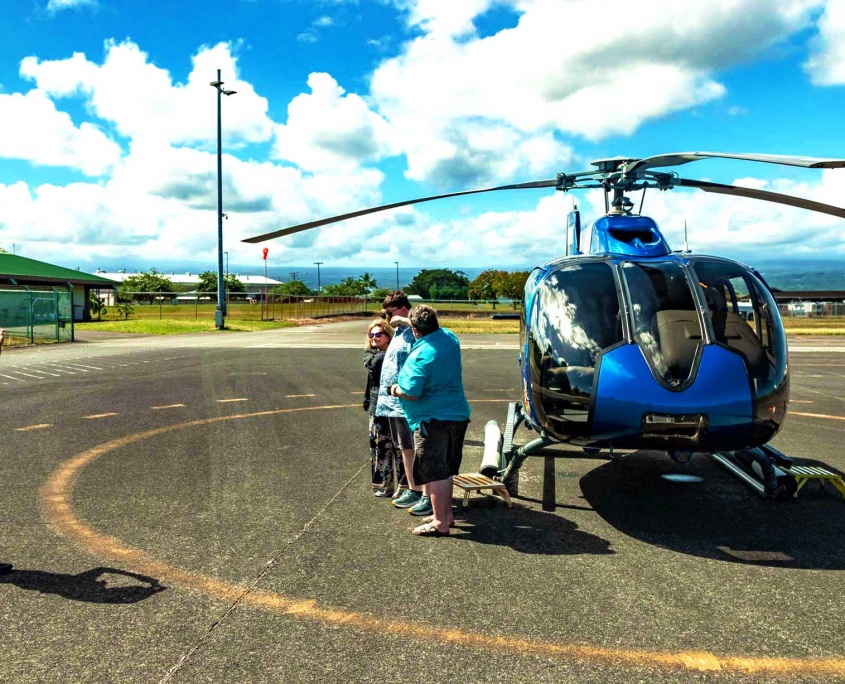 hilo-helicopter-tour-and-guests-big-island-hawaii hilo helicopter tour and guests big island hawaii