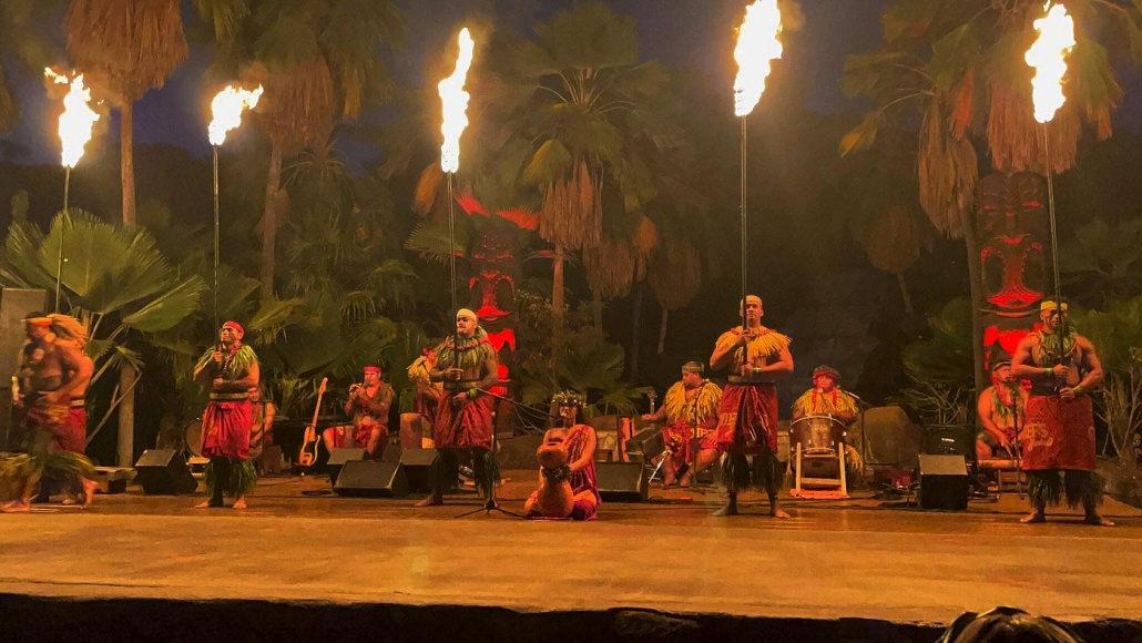 enjoy chief sielu and his tribe of fire twirling tree climbing comedic dynamic polynesian drummers dancers and entertainers chiefs luau