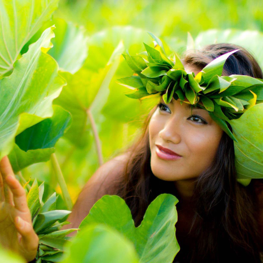 Beautiful Girl On The Island Breeze Luau Big Island Hawaii 