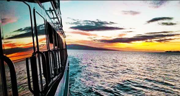 beautiful sunset calypso maui dinner cruise