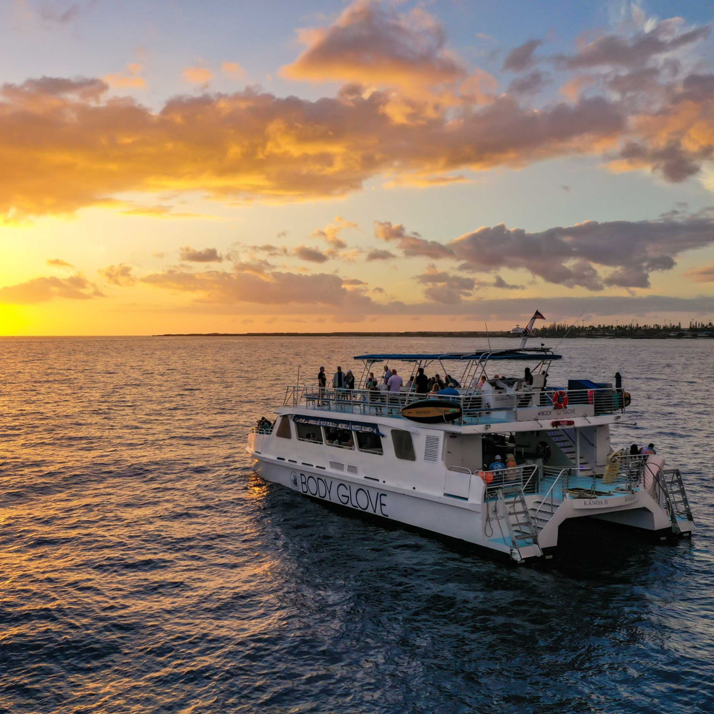 Bodyglovehawaii Hawaii Sunset Dinner Cruise Watching Sunset