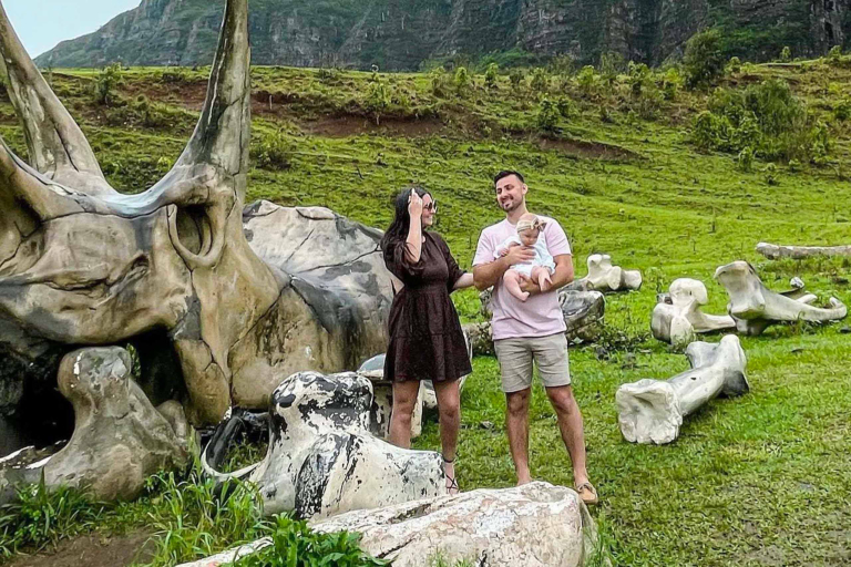 Kualoa Hollywood Movie Sites Tour Unforgettable Experience Family
