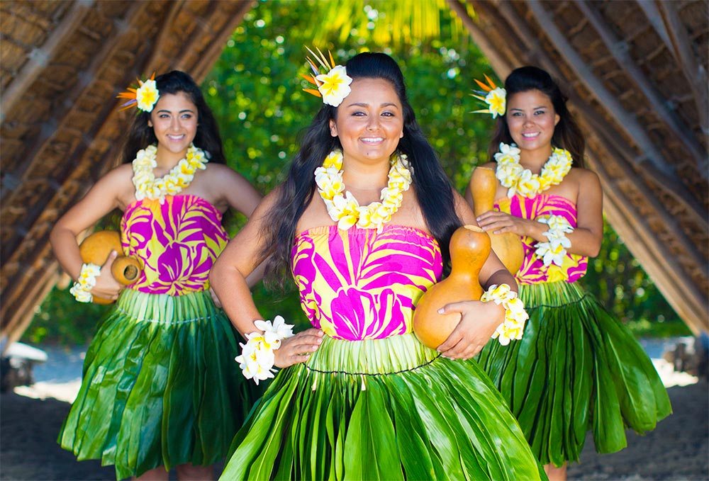 traditional hawaiian dancers musicians and storytellers hawaii loa luau island breeze