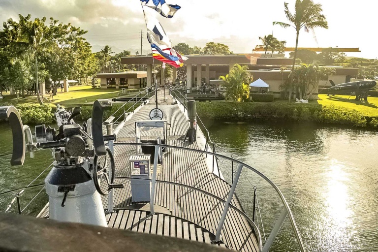 Bowfin Submarine Deck And Museum Pearl Harbor  