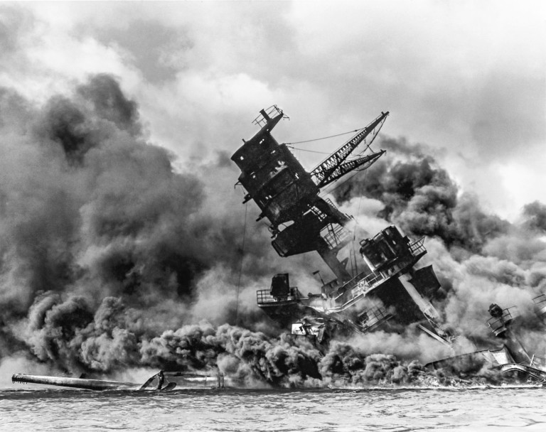 The_USS_Arizona_(BB-39)_burning_after_the_Japanese_attack_on_Pearl_Harbor_Dec 7th 1941 wikimedia The USS Arizona (BB ) burning after the Japanese attack on Pearl Harbor Decth