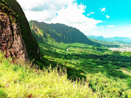 Nuuanu Pali Lookout And Beautiful View Of Koolau Mountains Oahu Feature