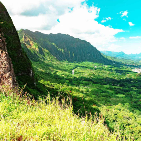 Nuuanu Pali Lookout And Beautiful View Of Koolau Mountains Oahu Feature