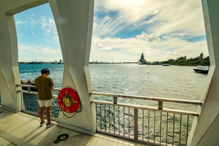 Arizona Memorial Visitor and USS Missouri