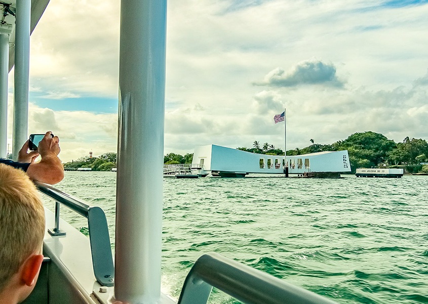PearlHarborTourBoatandArizonaMemorialx