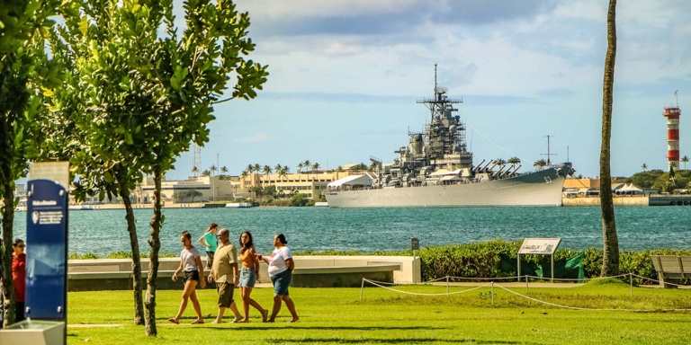 PearlHarborVisitorCenterGroundsUSSMissouriinBackgroundx