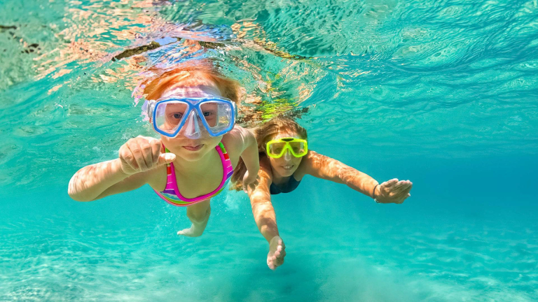 Snorkelers Kids Visitors Underwater Ocean Hawaii  Product 