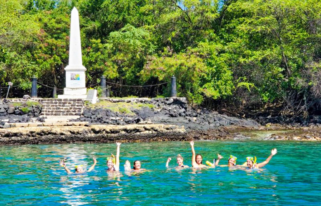 captain cook monument snorkel big island dolphin discoveries