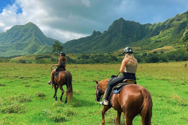 Kualoa Horseback Ride Jurassic Valley Jurassic Ride With Friend