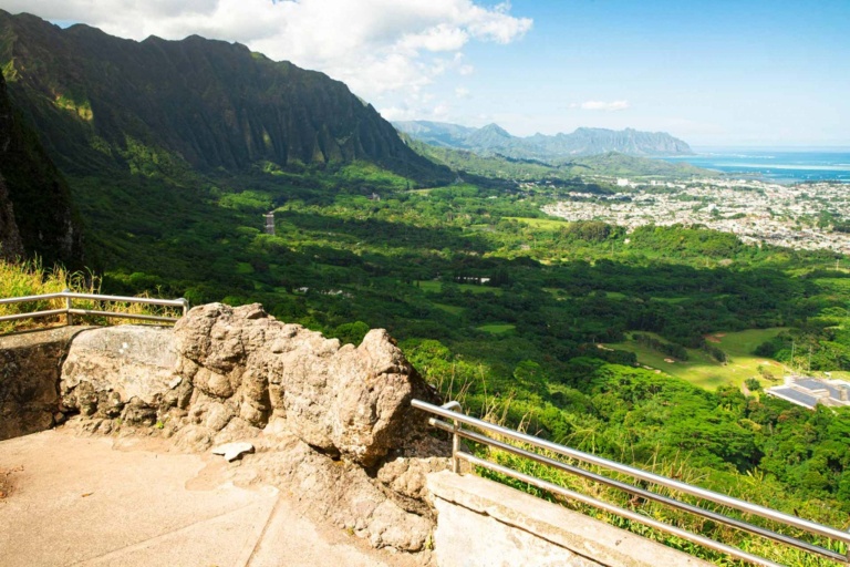 Panoramic Views Of The Sheer Koolau Cliffs And Lush Windward Coast From Nuuanu Pali Lookout Oahu Hawaii