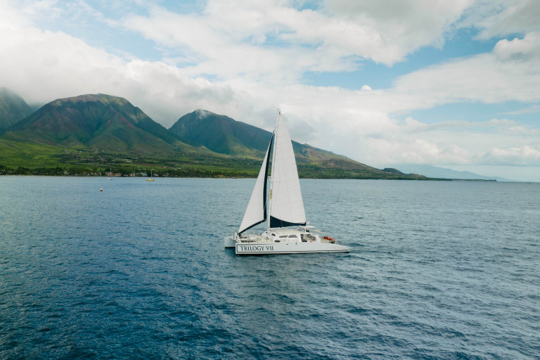 Sailtrilogy Discover Lanai Snorkel Cruise In Middle Of Ocean