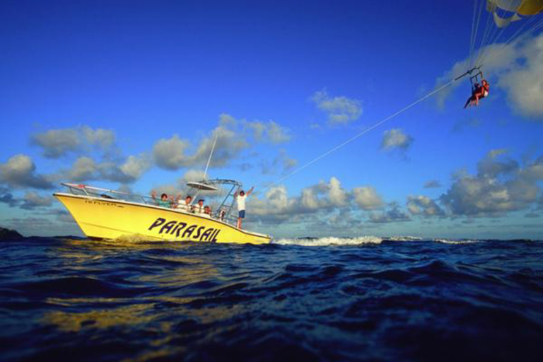 Xtreme Parasailing Over Oahu Yellow Boat