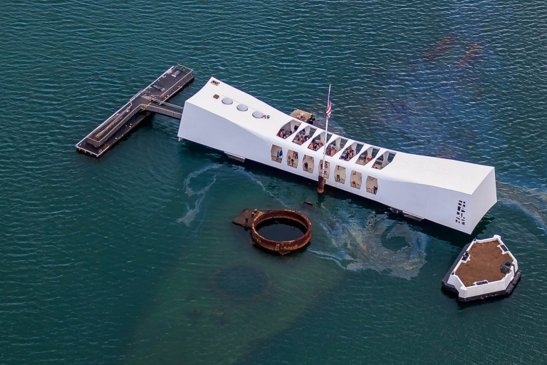 Bluehawaiianhelicopters Oahu Complete Helicopter Tour Above Pearl Harbor
