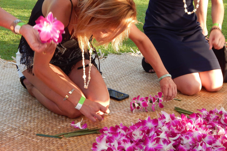 Diamondheadbeachluau Fresh Flower Lei