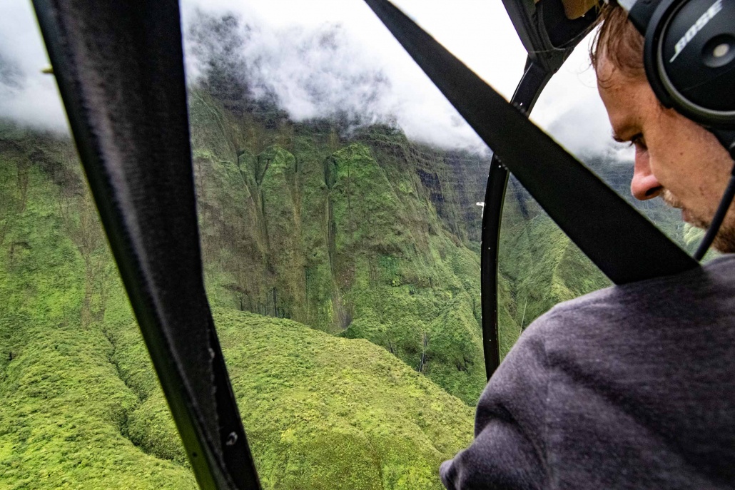 Helicopter Tour Maui West Maui Mountains and Passenger 