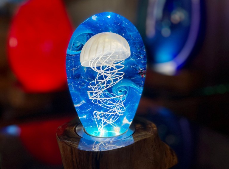 jellyfish-moanaglass-by-ryan-staub jellyfish moanaglass by ryan staub