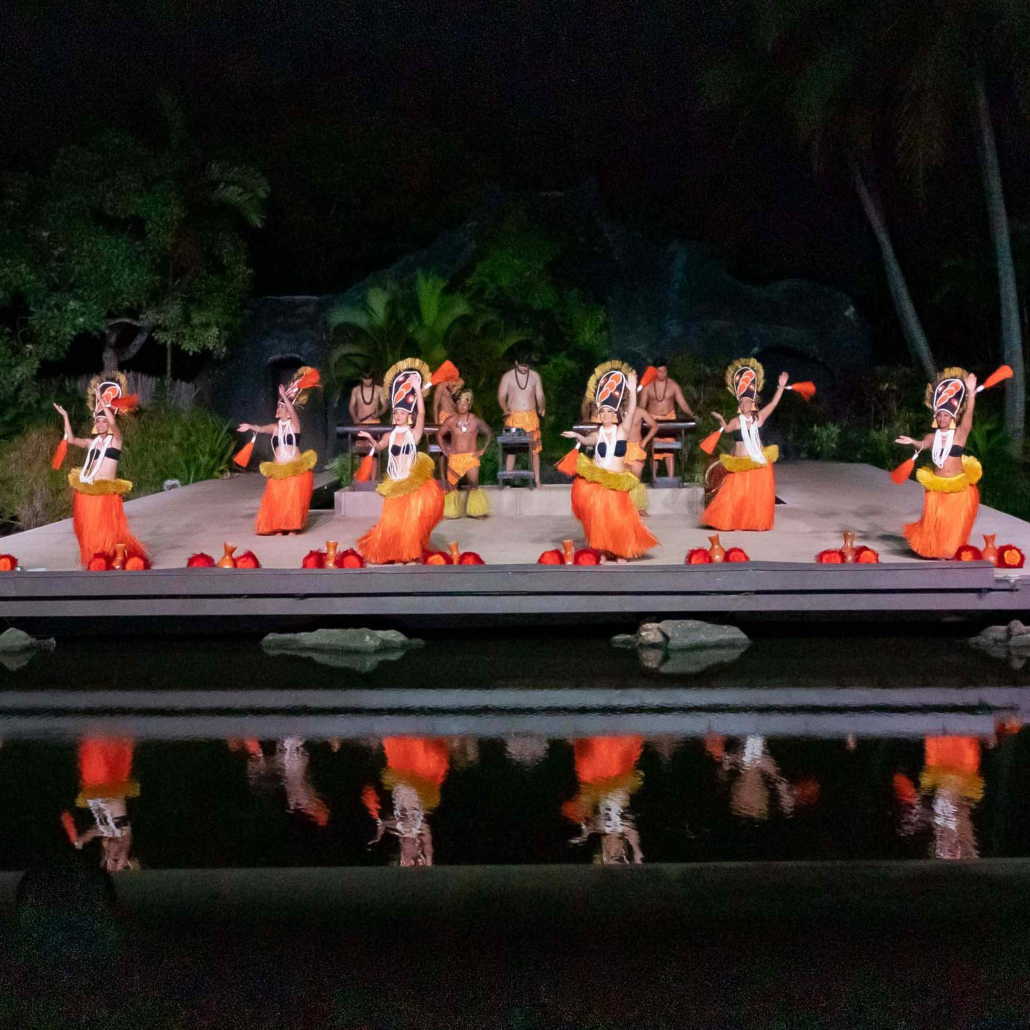 Smith Family Luau Hula Performers And Stage Kauai