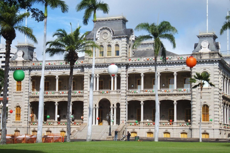 Iolani Palace Feature