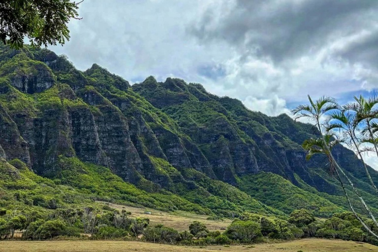 Kualoa Jurassic Valley Utv Adventure Jurassic Valley Stunning Landscape