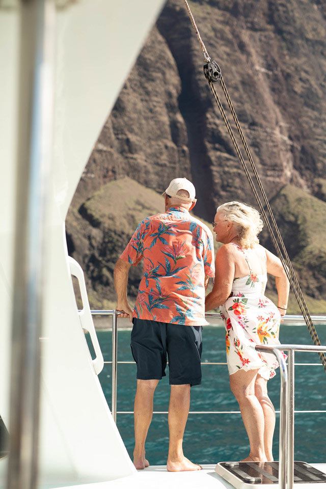luxurious catamarans and couple holo holo kauai boat tours
