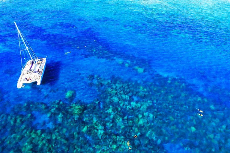sail trilogy beautiful boat and the ocean