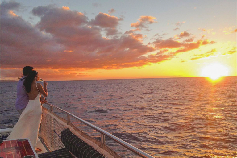 Sailtrilogy Deluxe Kaanapali Sunset Sail Couple Feature