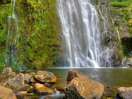 beautiful waterfalls hana private tour holoholo maui tours