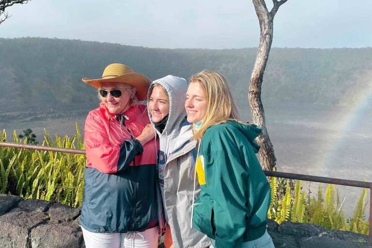 Bigisland Deluxe Volcano Experience Tour Feature Lucky Guests Caught A Rainbow On Volcanoes National Park