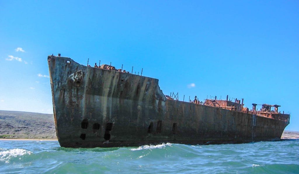 Hawaii Ocean Rafting Dolphin Shipwreck Snorkel Hawaii Ocean Rafting Dolphin Shipwreck Snorkel
