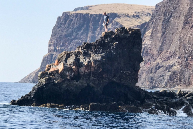 Kaanapaliocenaadventures Half Day Lanai Snorkeling Tours Feature Beauty Surrounds Lanai Rock Man