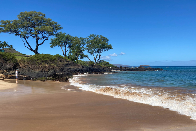 Kaikanani Signature Deluxe Snorkel Location Beach