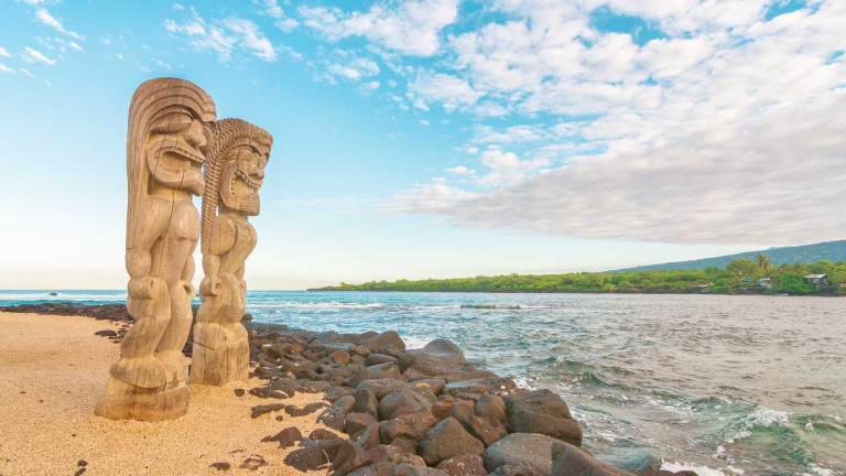 kii in puuhonua o honaunau national historical park big island hawaii