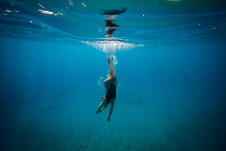 Oceanoutfittershawaii North Shore Summer Snorkel Raft Tour A Women Snorkeling