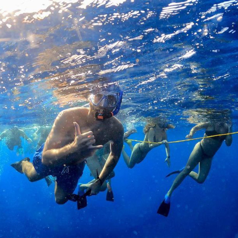 Oceanoutfittershawaii North Shore Summer Snorkel Raft Tour Group Of Friend