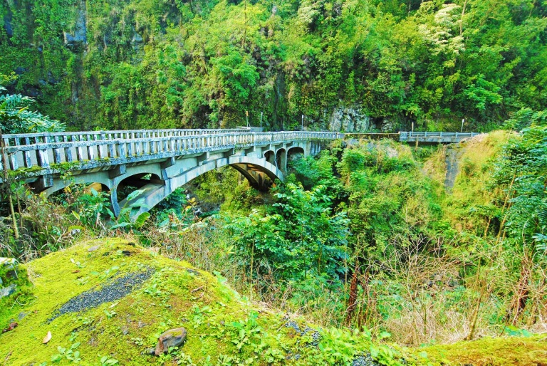 bridge on the road to hana maui hawaii