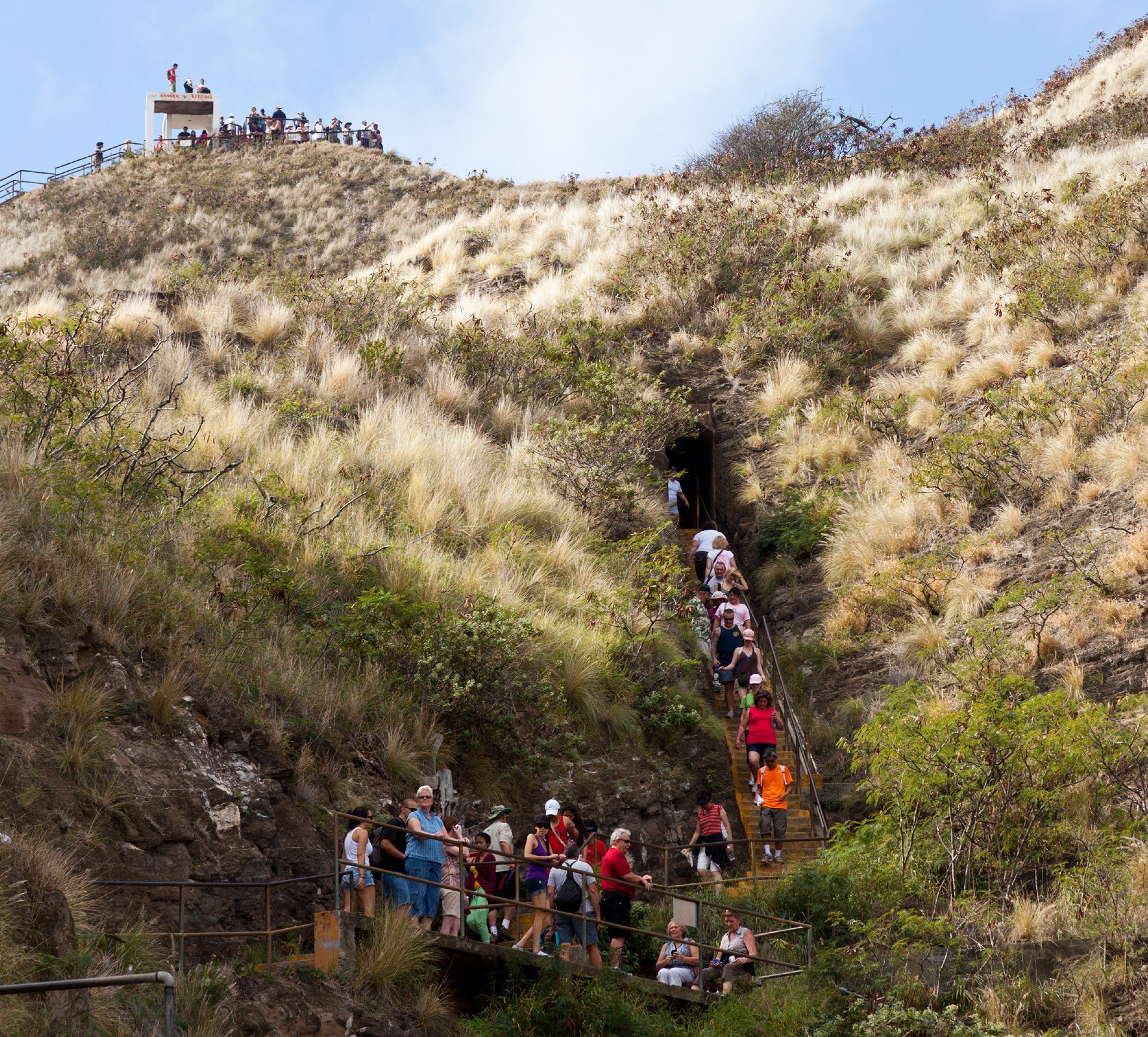 diamond-head-crater-shuttle-and-self-guided-hike-pic diamond head guided hike