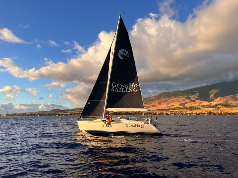gungho sailing private lahaina sailing charter sailing fast slider