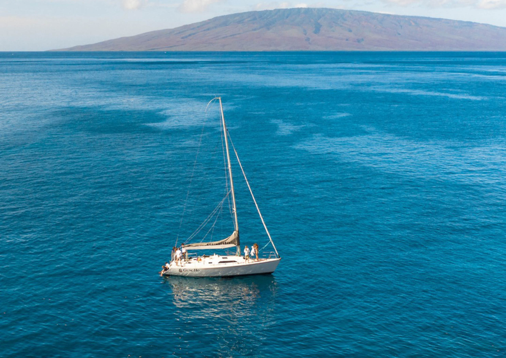 Gunghosailing Private Daytime Lahaina Sailing Charter Slide Middle Ocean