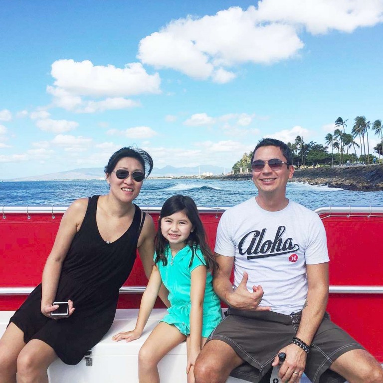 hawaii glass bottom boats family enjoy waikiki boat tour