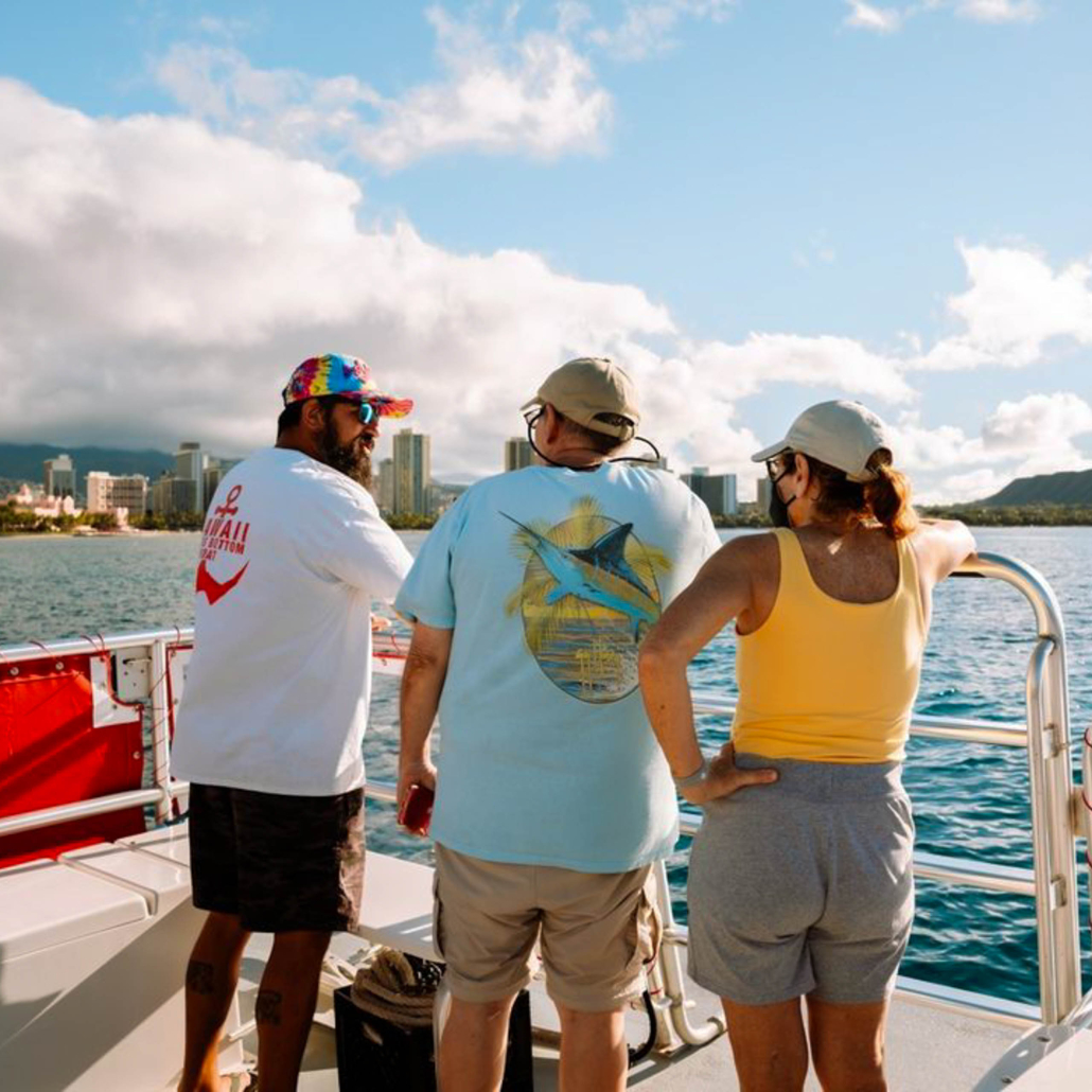 Hawaiiglassbottomboat Daytime Waikiki Boat Tour Friends