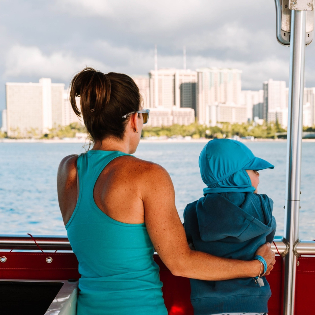 Hawaiiglassbottomboat Daytime Waikiki Boat Tour Mother And Son