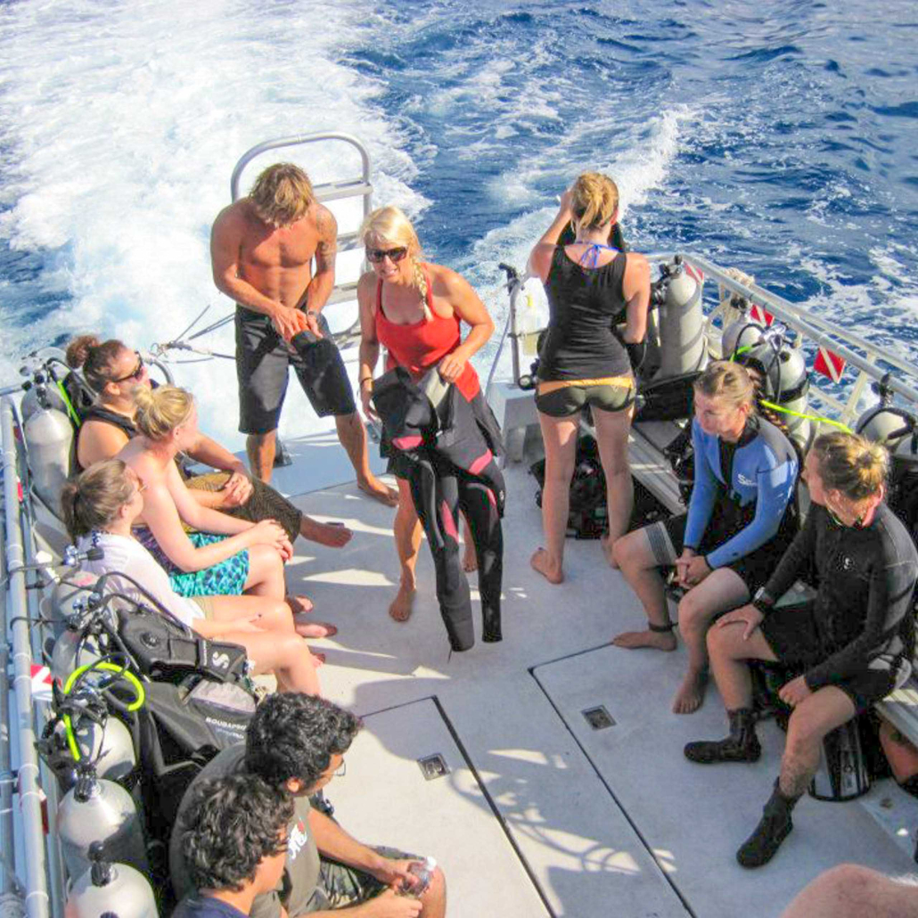 Hawaiinautical West Oahu Playground Snorkel Tour Group Snorkel 