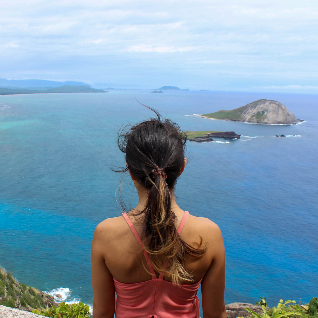 Kaimanatours Lighthouse Trail Hike Women Sightseeing