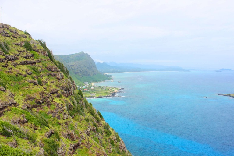 makapuu point lighthouse trail hike halona blowhole oahu